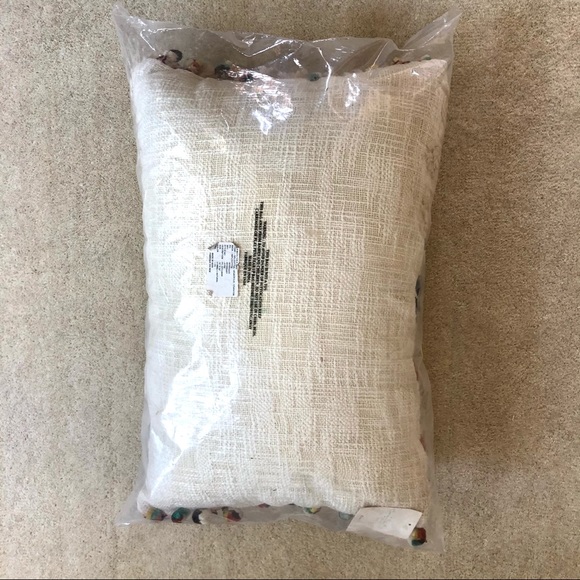 NWT Anthropologie accent pillow - 16 x 24 - Picture 4 of 6